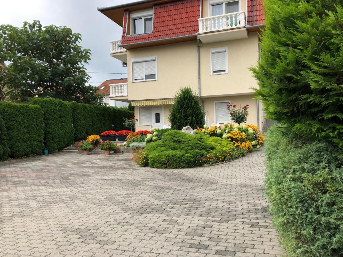 Jozsef Apartments House 잘라카로쉬 외부 사진