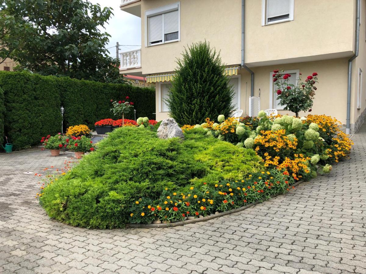 Jozsef Apartments House 잘라카로쉬 외부 사진
